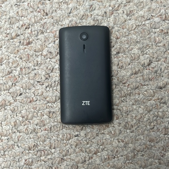 Android smart phone - Picture 2 of 2